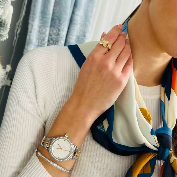 Alhambra Gold Crystal Adjustable Ring - Picture 13 of 13